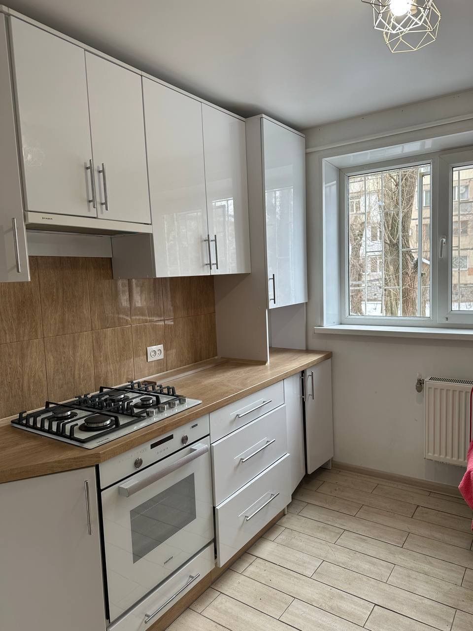 Сдается 3к.квартира.1Этаж.Мира- Площадь Победы.Автономное отопление.