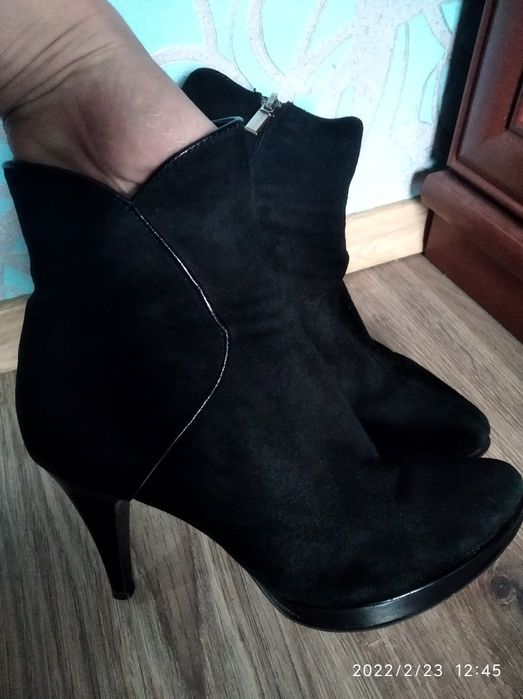 Замшеві ботінки ботільйони полусапожки