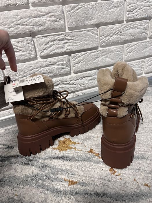 Шкіряні зимові черевики reserved zara Нові