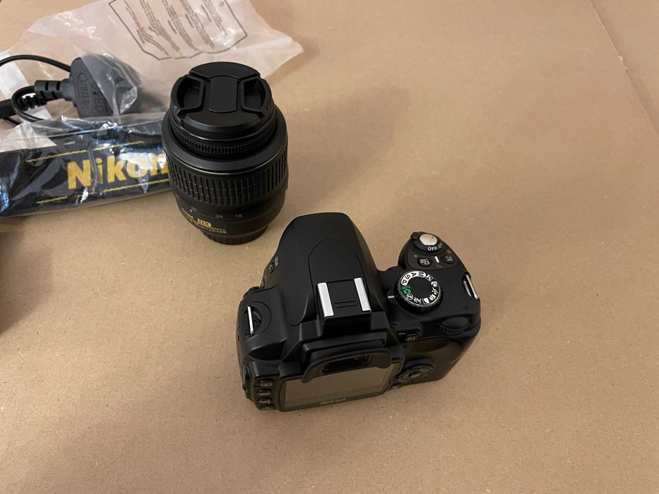 Lustrzanka Nikon D60 + obiektyw DX 18-55 j. Nowa Legendarna Gwarancja