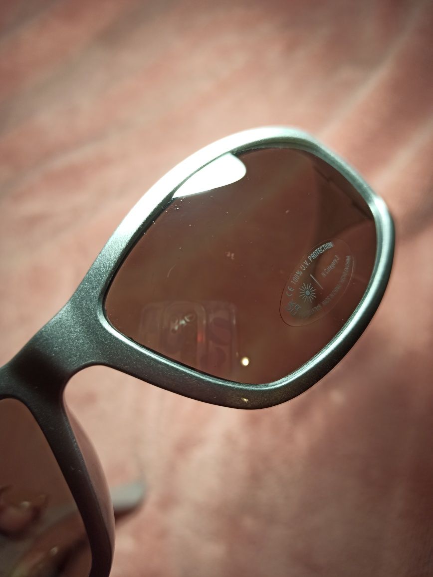 Okulary przeciwsłoneczne srebrne Bershka
