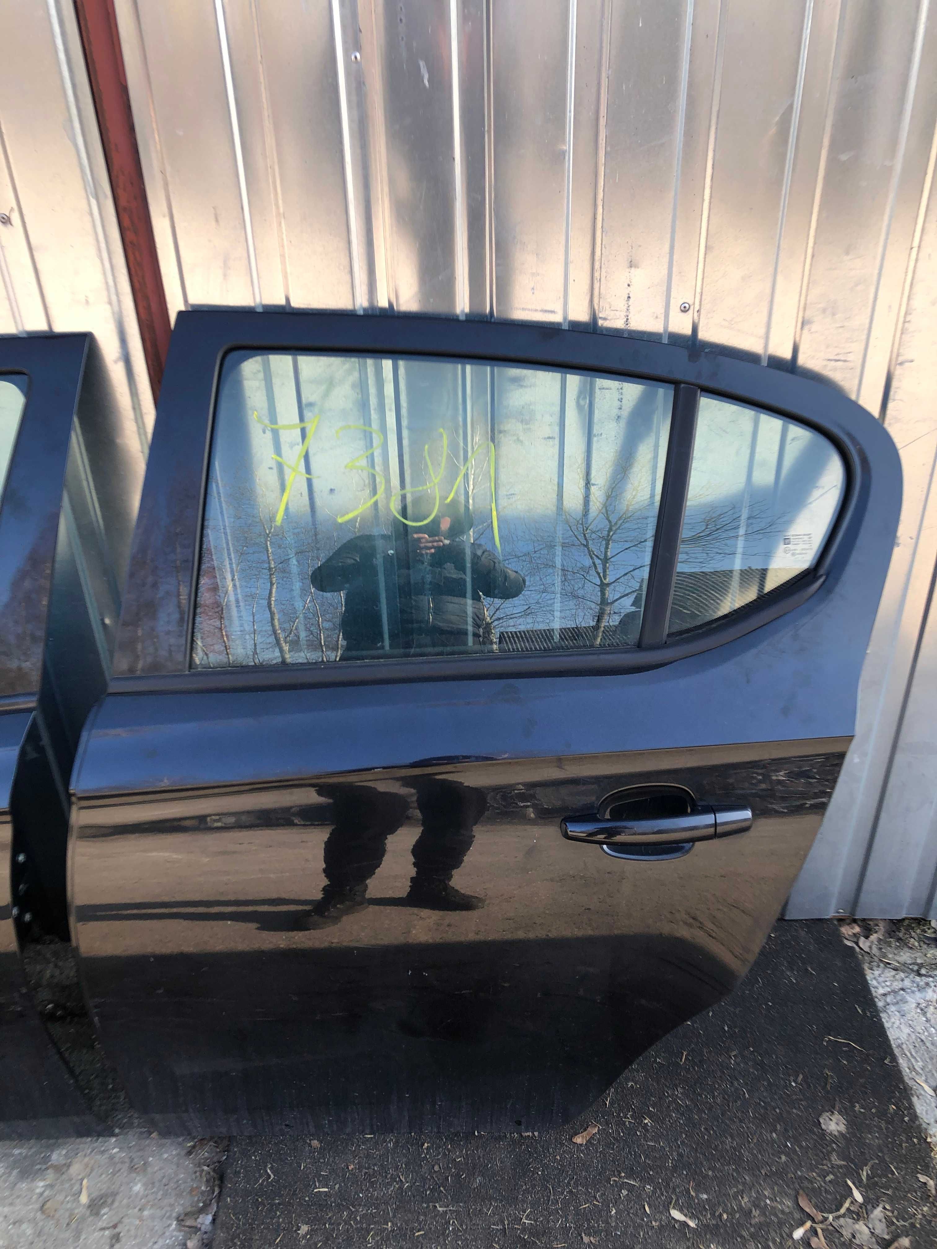 Corsa E Drzwi Lewe Przednie Lewy Przód + tył tylne komplet Z22C