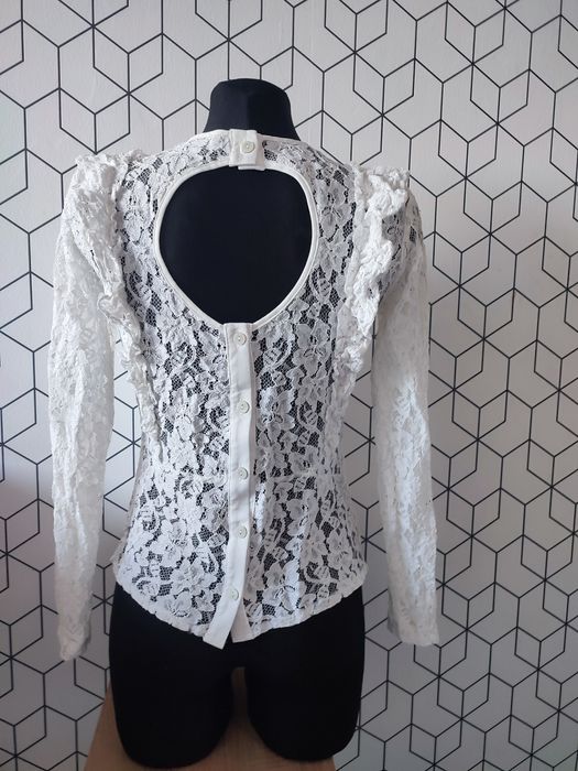 Bluzka koronka odkryte plecy bufki S biała