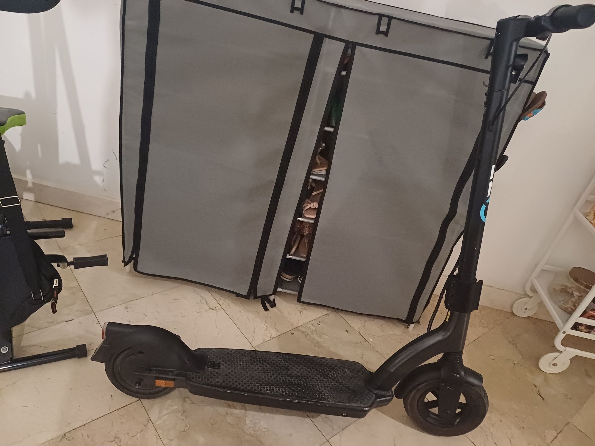 Trotinete elétrica OZE – boa autonomia – Ótimo estado!