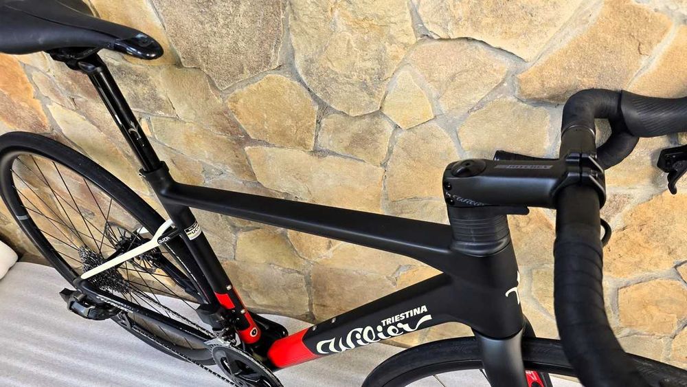Карбоновий шосейний велосипед Wilier Garda Sram Rival eTap AXS