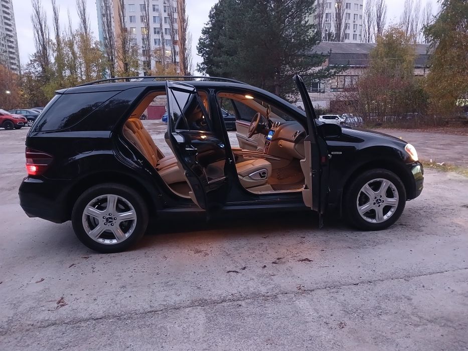 Продам Mercedes ML350