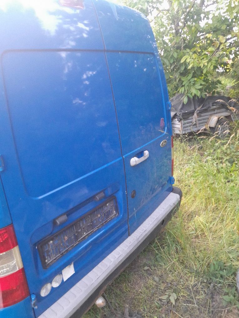 Ford connect sprzedam części