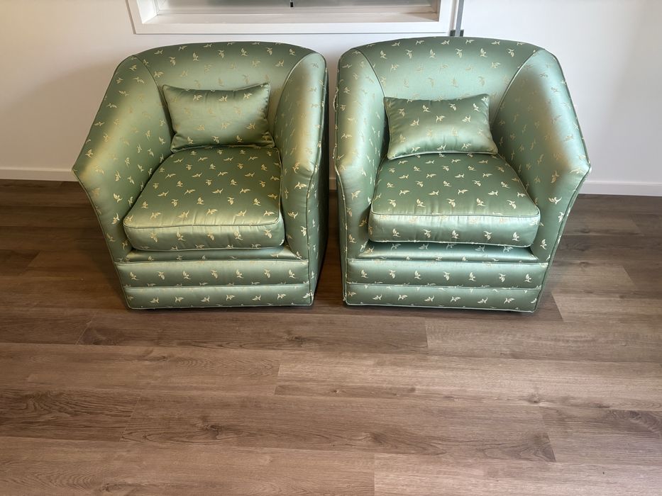 Camas (2)+Colchões (2)+Poltronas (4)