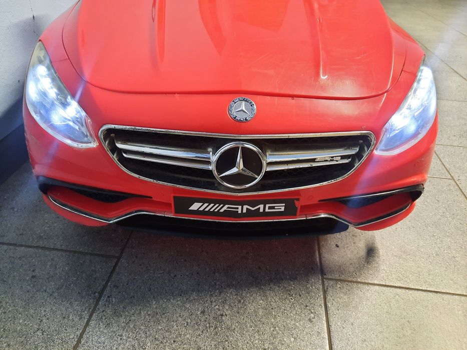 Samochód Mercedes dla dzieci na akumulator
