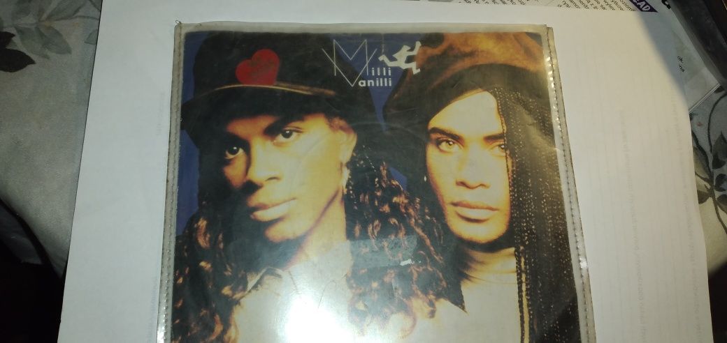 Sprzedam płytę winylową z utworami zespołu,,Milli Vanilli ""