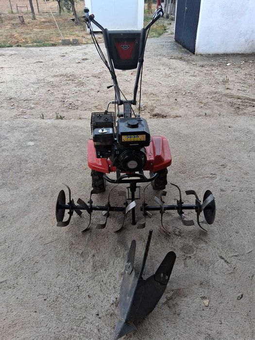 Motoenxada semi-nova