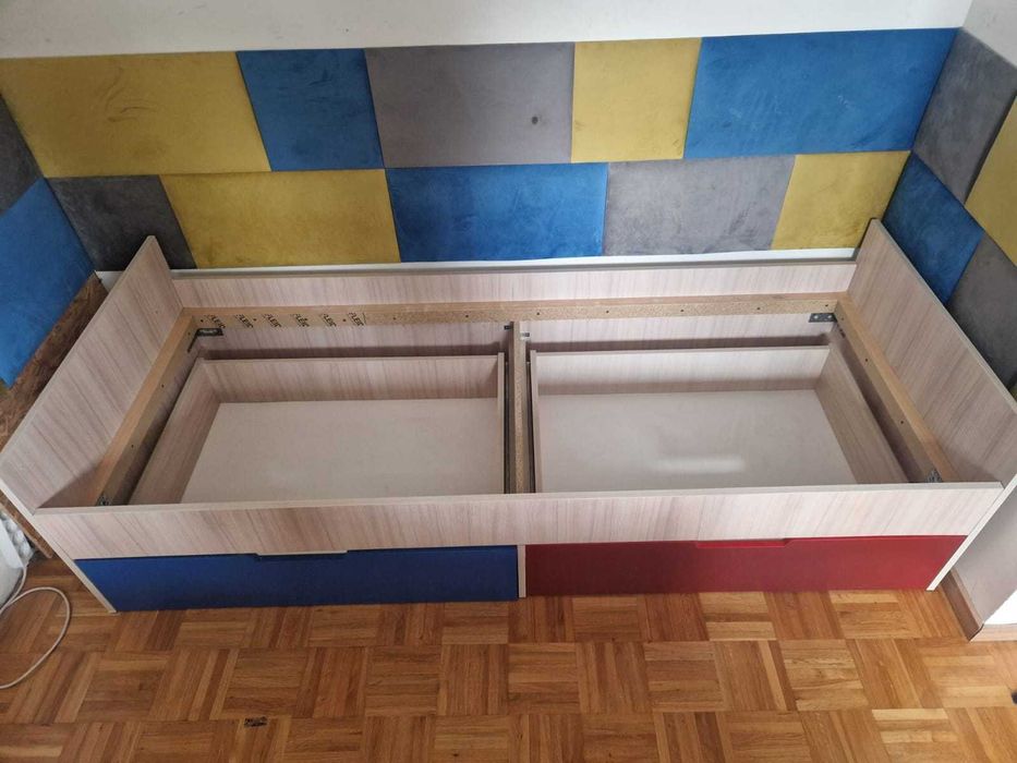 tapczan używany 2 szt.