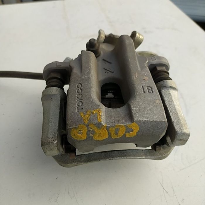 27 тыс.км суппорт Toyota Corolla 150