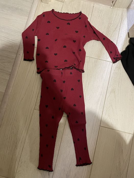 Продам дитячий одяг