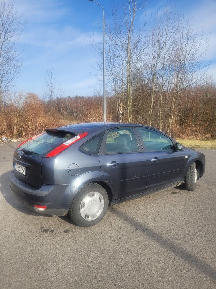 Ford focus 1.8 benzyna