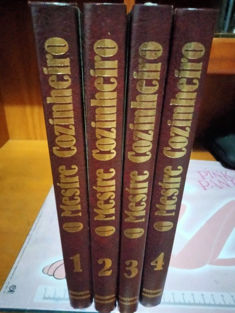 Vendo livros de culinária