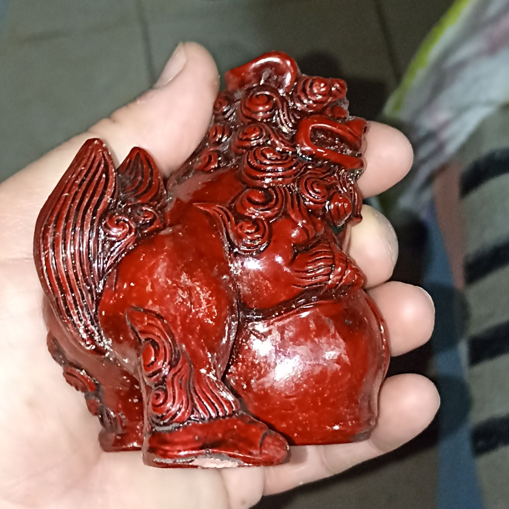 Dragão pequeno todo pintado
