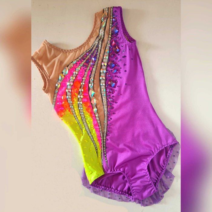 Strój startowy do gimnastyki artystycznej