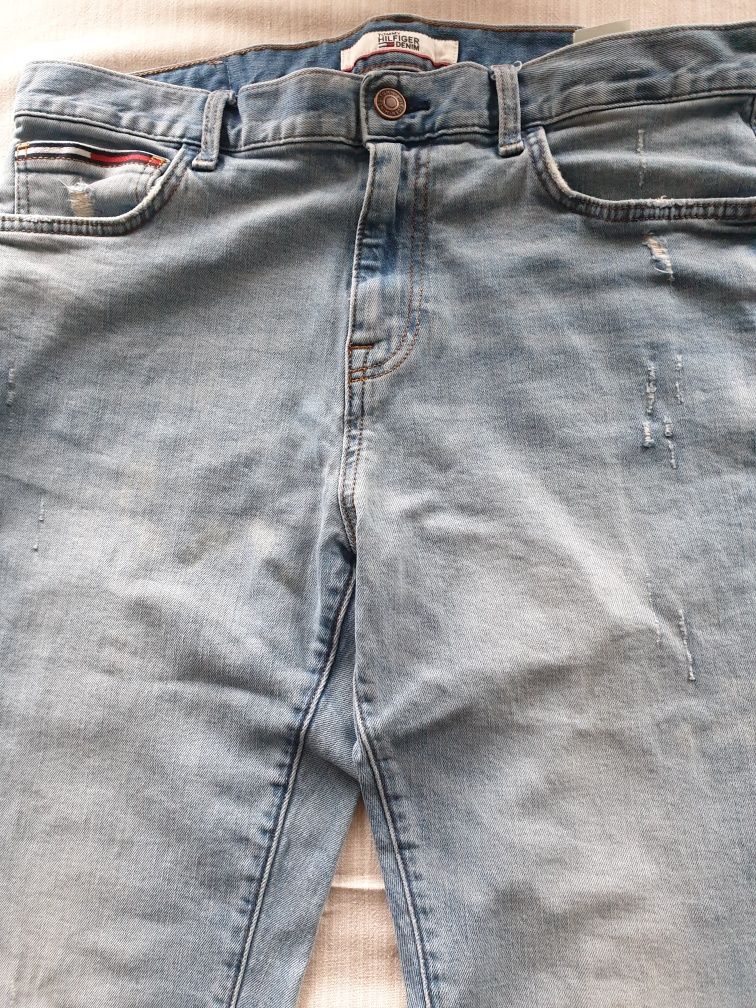 Spodnie męskie  jeans firmy Tommy Hilfiger  34/34