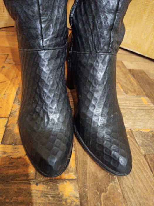дуже красиві ботфорти чобітки made in  Italy  р. 40 майже не ношені