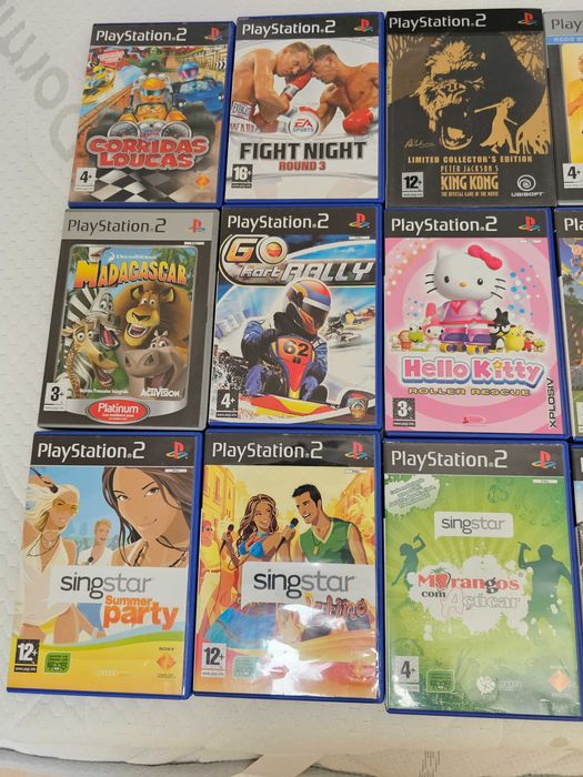 Lote de 18 jogos PS2 e câmara eyetoy