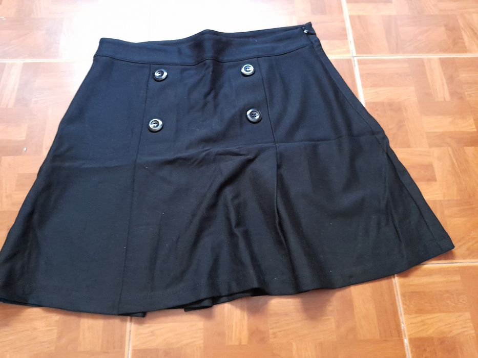 2 saias mais camisola de menina dos 14 aos 16 anos
