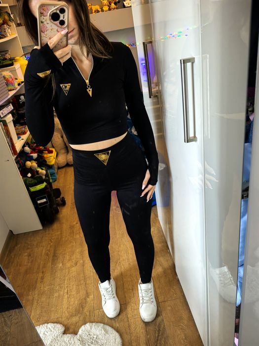 Komplet prazek czarny top plus legginsy
