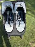 Podwójny/bliźniaczy wózek Baby Jogger
