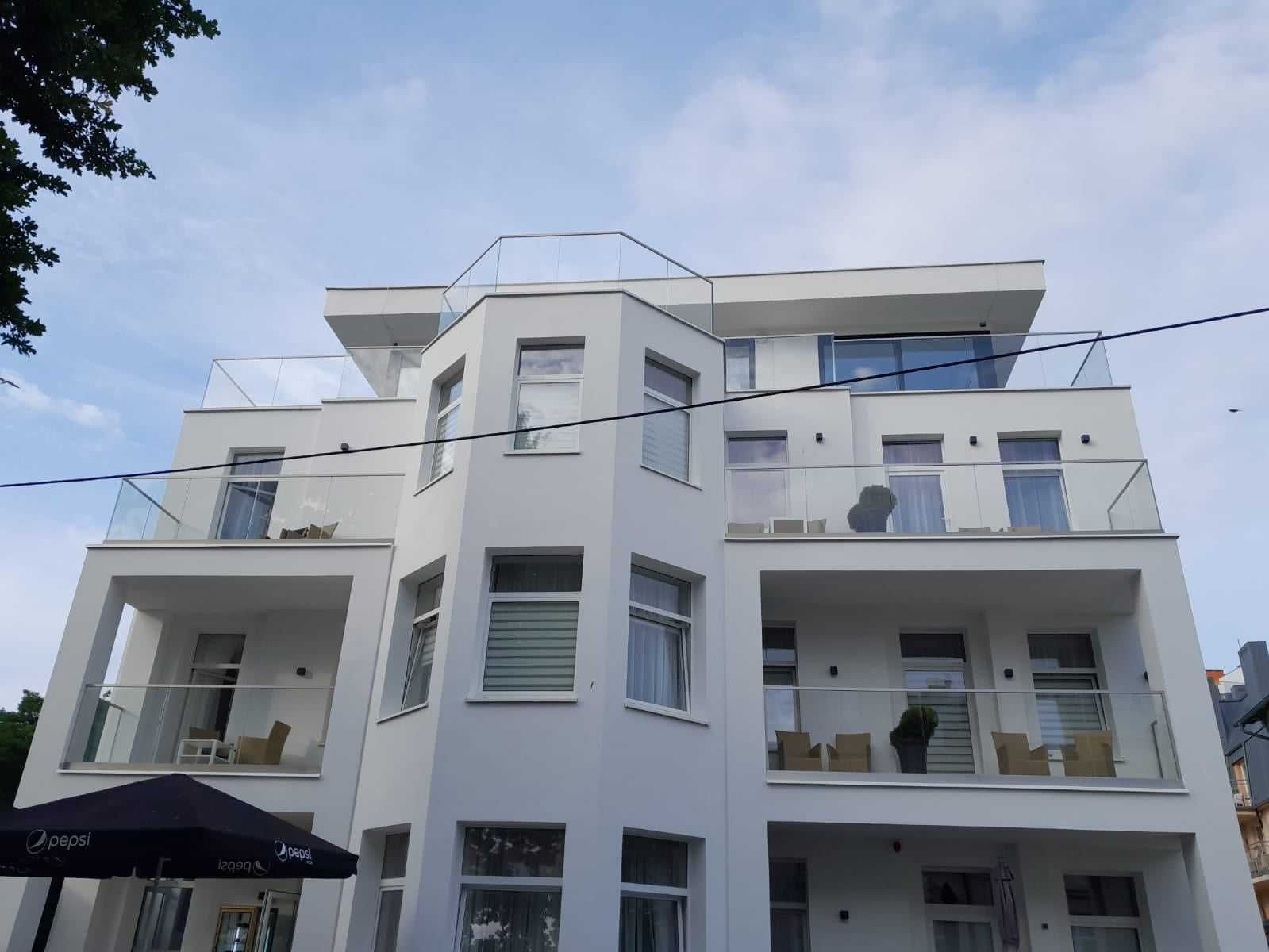 Balustrady szklane na wymiar
