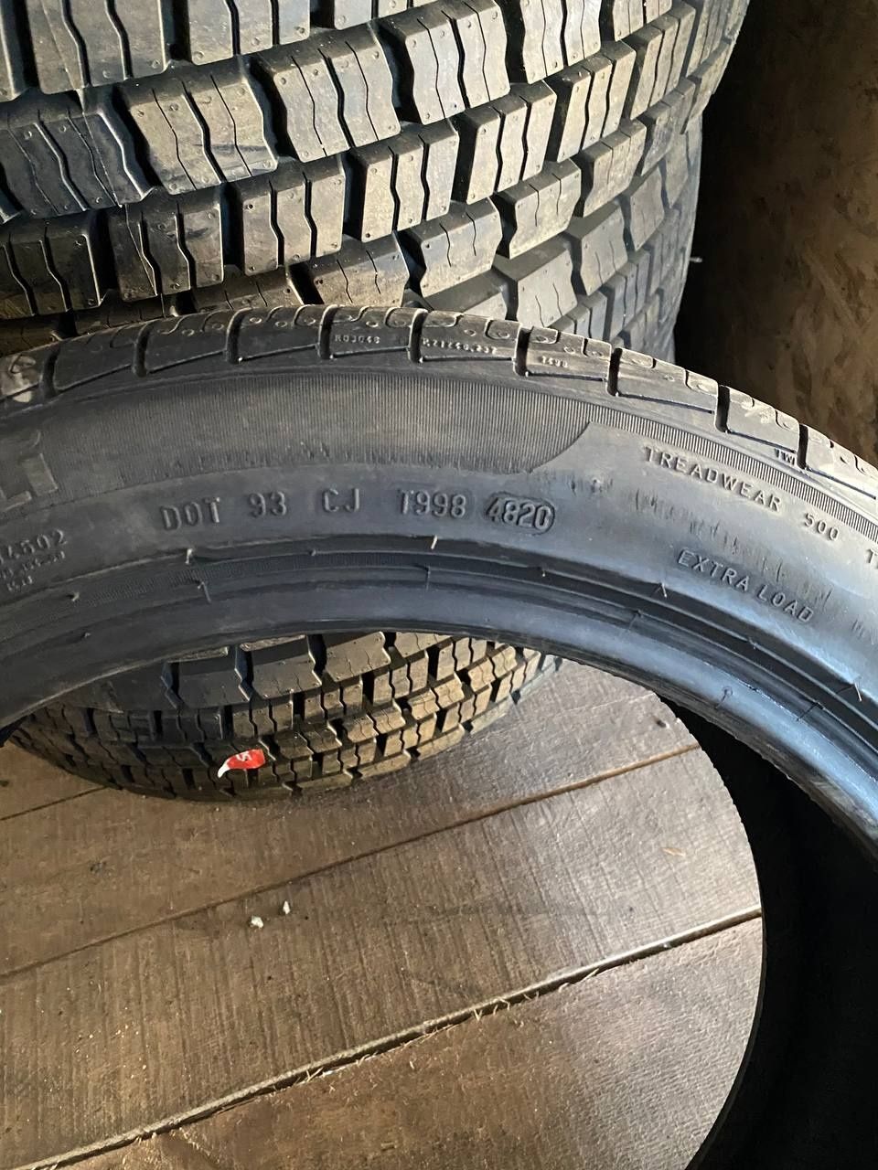 Шини всесезонні 225/45R17 Pirelli 95% залишок 20рік