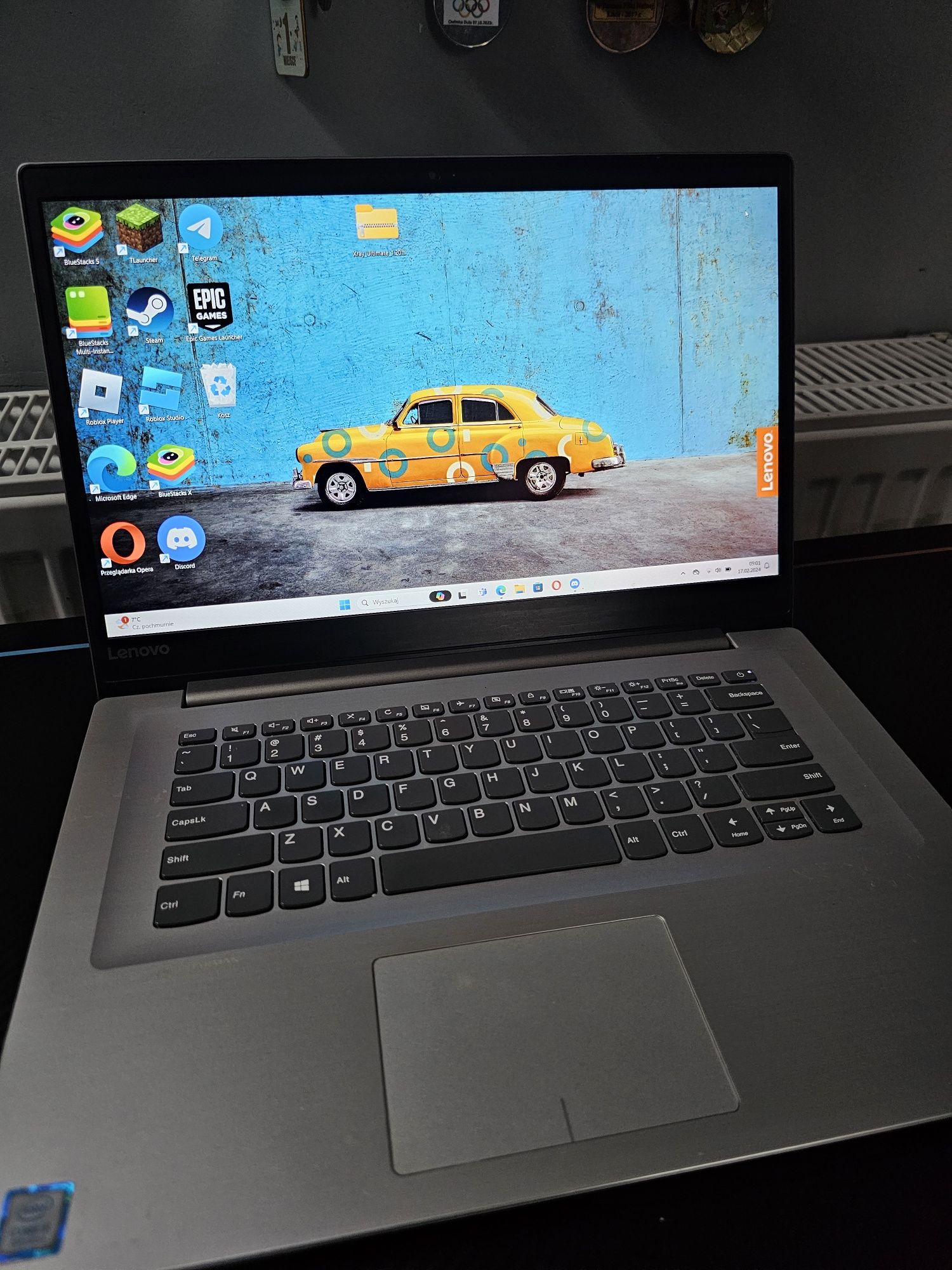 Laptop Lenovo 8Gb 15"