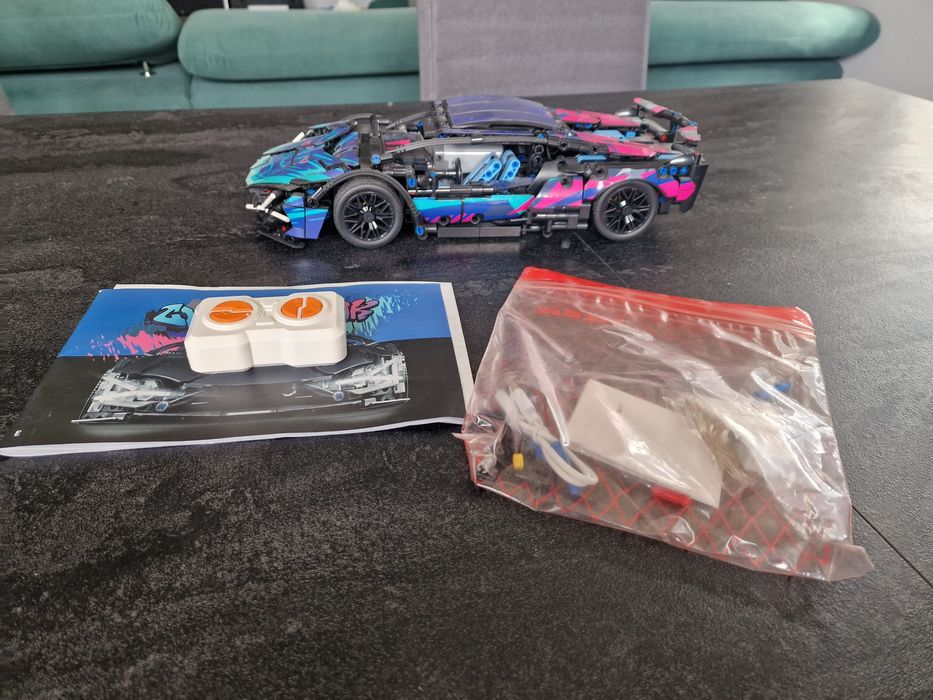 Samochód zdalnie sterowany z klocków kompatybilny z LEGO technic