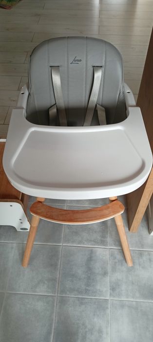 Kubełkowe krzesełko do karmienia