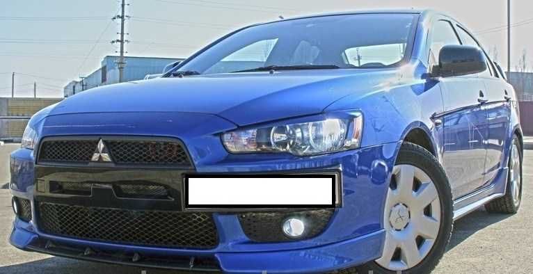 Уголки переднего бампера Lancer X Накладки на бампер Клыки Лансер 10