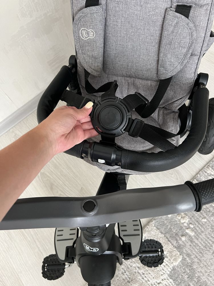 Триколісний велосипед Kinderkraft Easytwist
