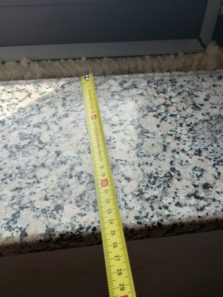 Parapety granitowe