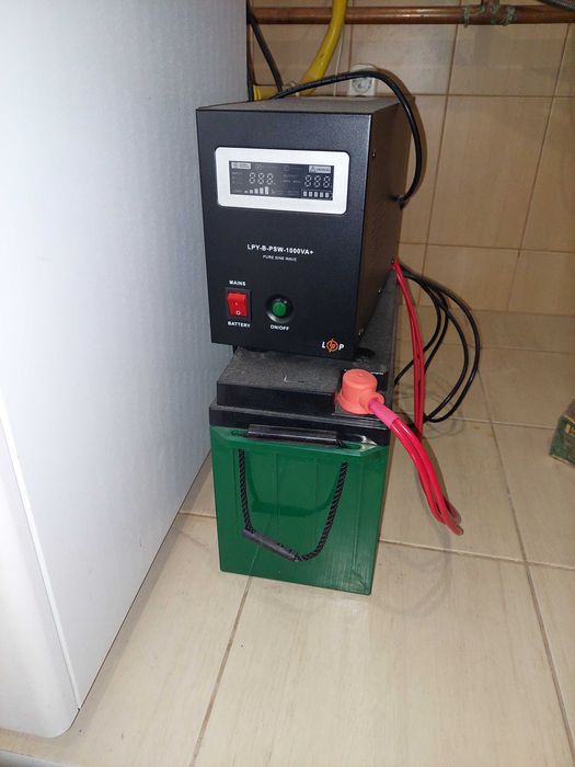 Продам комплект: акамулятор гелевий + упс