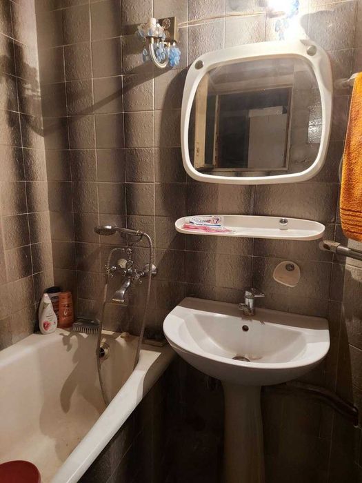 4-кімнатна квартира. Можна по сертифікату