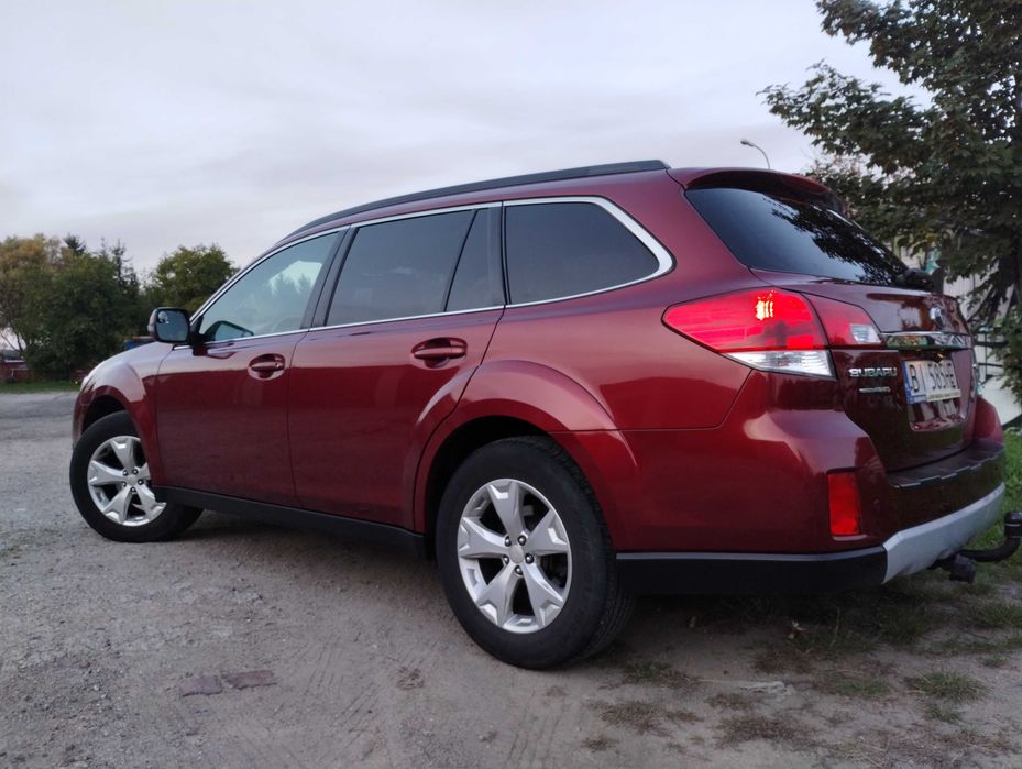 SUBARU OUTBACK 2010/11  bezwypadkowy salon PL