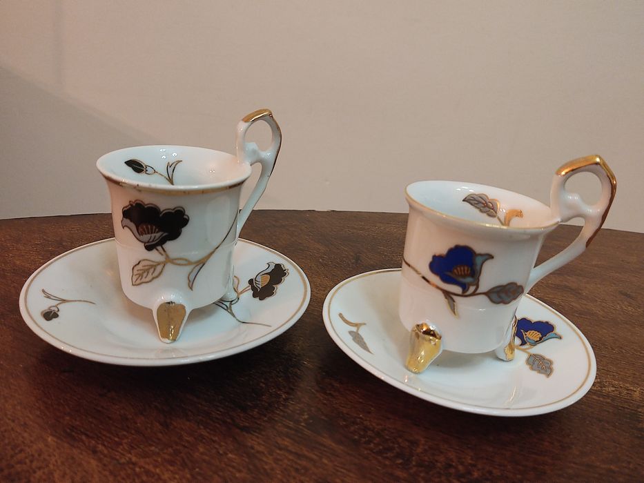 Par de pires e chávenas