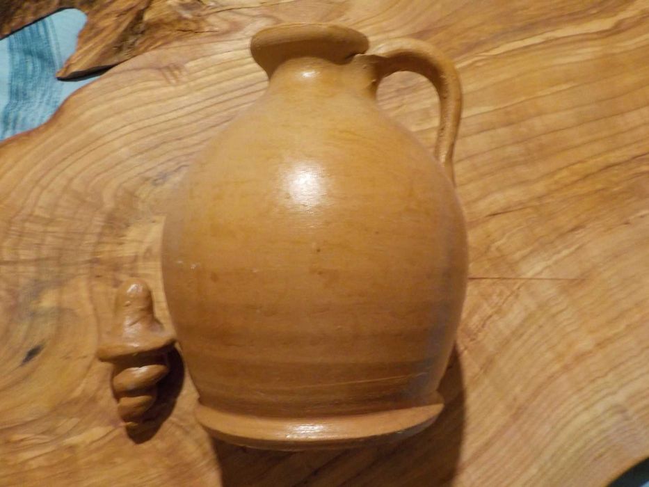 dzbanek z małego zakładu rzemieślniczego