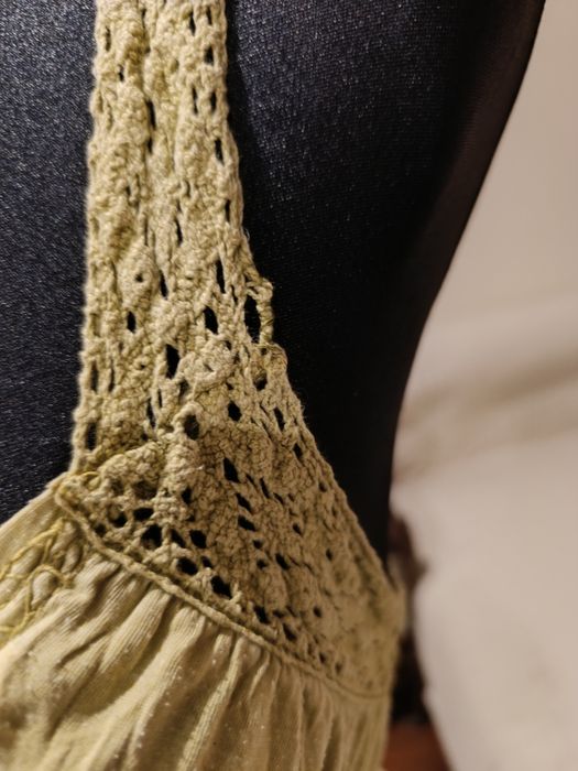 Zara, BY TRF, oliwkowa sukienka na szerokich ramiaczkach, rozm. M