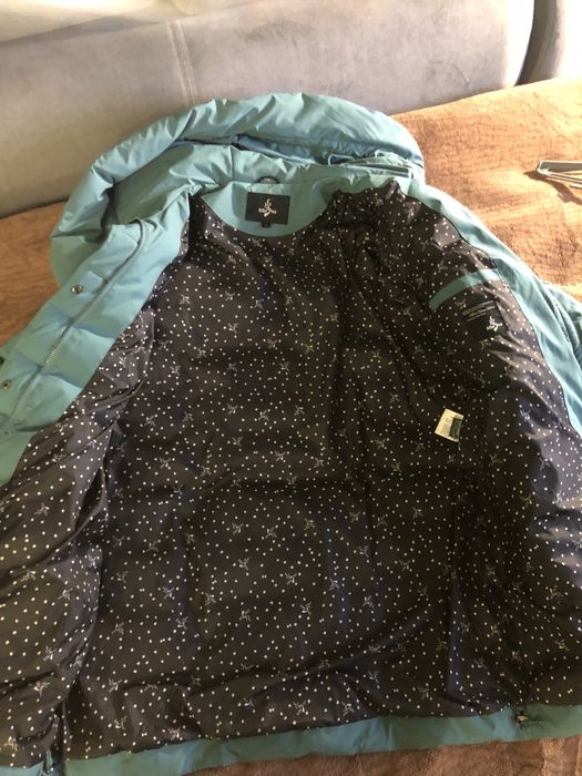 Продам Женскую куртку , удлененную