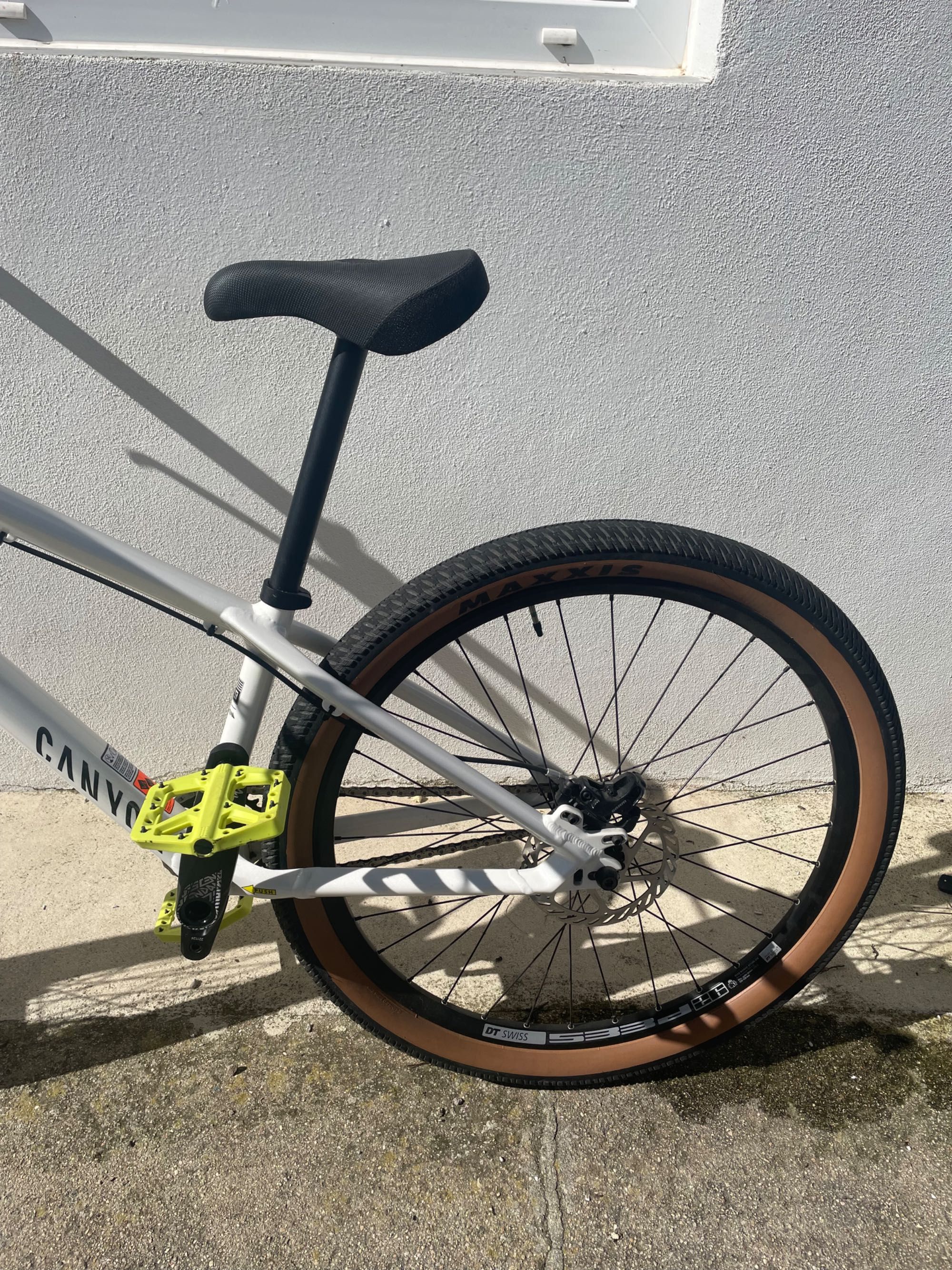 Bicicleta CANYON Stitched 360 Pro Nineyard (como nova)