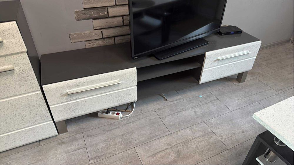 Szafka pod telewizor