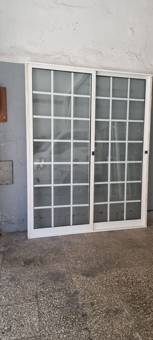 Janelas e portas usadas