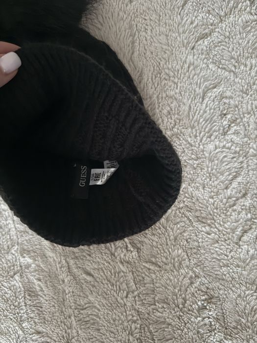 Шапка фірмова Guess. Жіноча шапка GUESS. Шапка Зима.