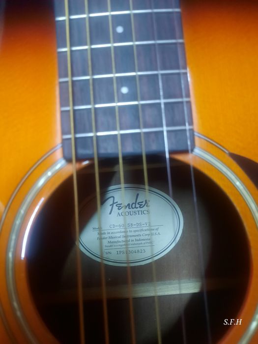 Vendo Fender Acústica CD-60 SB-DS V2