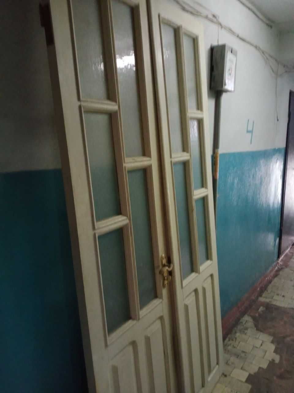 Двери деревянные двойные