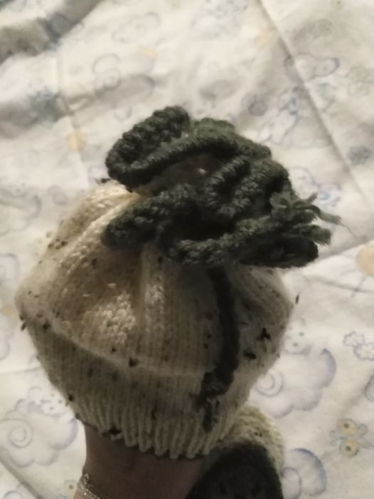 Пинетки и шапочка для маленьких деток